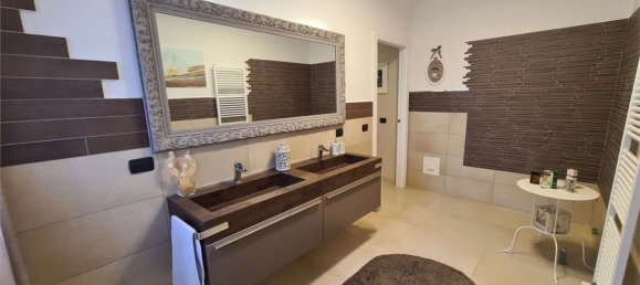 6-salle Villa à Rubiera, Italy No. 94438 10