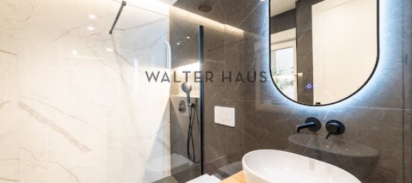 Apartamento de 3 dormitorios en Madrid, Spain No. 181005 28