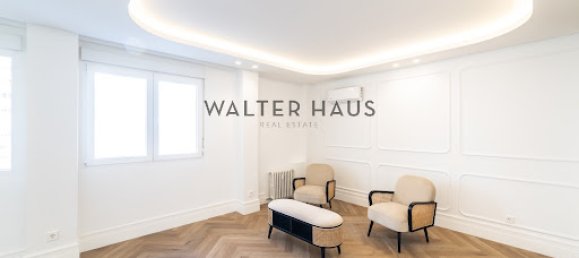 Apartamento de 3 dormitorios en Madrid, Spain No. 181005 13