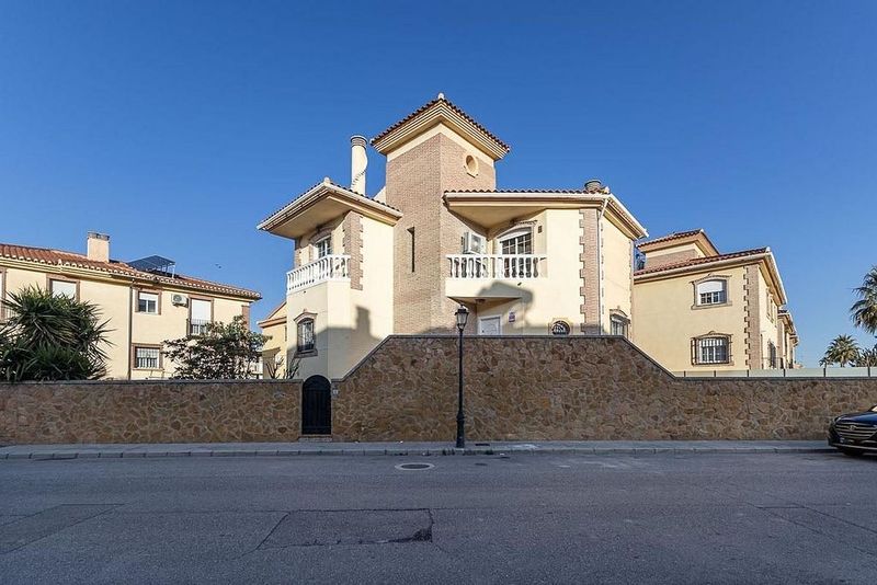 3 bedrooms House in Vegas del Genil, Spain No. 220659