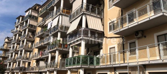 2 chambres Appartement à Crotone, Italy No. 161691 3