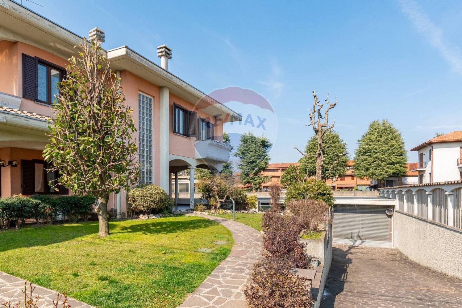 4 rooms Apartment in Uboldo, Italy No. 54934