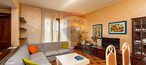 4 rooms Apartment in Uboldo, Italy No. 54934 7