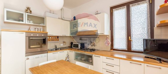 4 rooms Apartment in Uboldo, Italy No. 54934 9