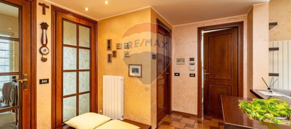 4 rooms Apartment in Uboldo, Italy No. 54934 5