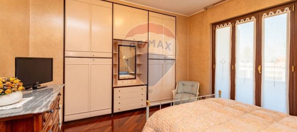 4 rooms Apartment in Uboldo, Italy No. 54934 14