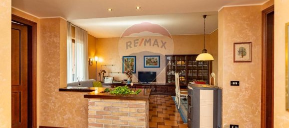 4 rooms Apartment in Uboldo, Italy No. 54934 4