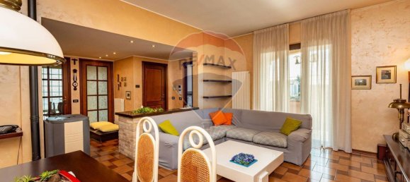 4 rooms Apartment in Uboldo, Italy No. 54934 8
