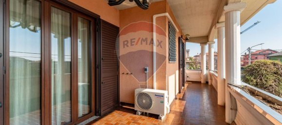4 rooms Apartment in Uboldo, Italy No. 54934 19