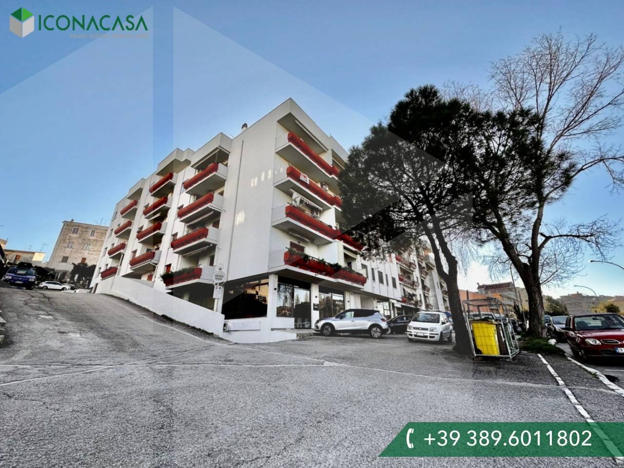 1-salle Garage à Vasto, Italy No. 22420