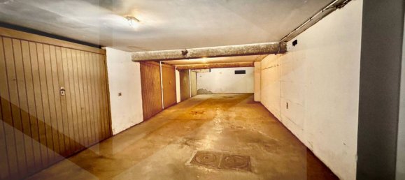 1-salle Garage à Vasto, Italy No. 22420 12