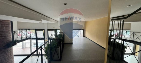 2 rooms Commercial property in Chieti, Italy No. 353321 2