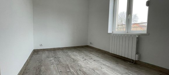 Edificio de 7 habitaciónes en Denain, France No. 272003 2