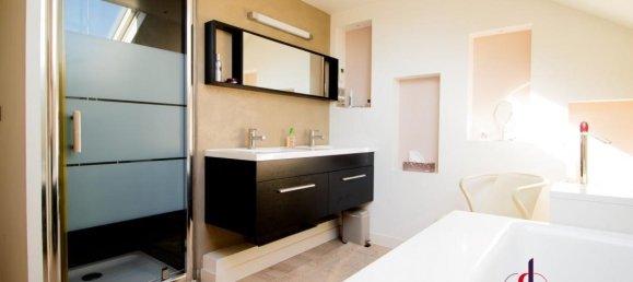 Villa de 4 dormitorios en L'Isle-Adam, France No. 348836 11