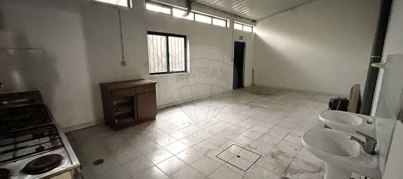 1266m² Warehouse in Santa Maria da Feira, Portugal No. 9372 10