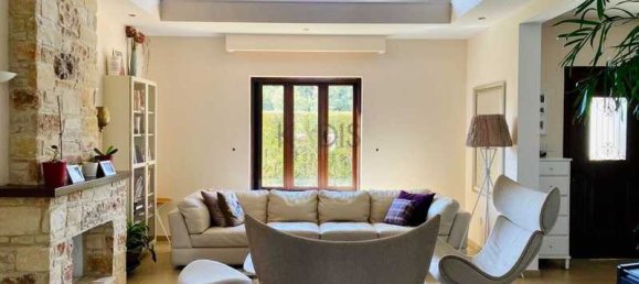 5 bedrooms Villa in Souni–Zanatzia, Cyprus No. 16344 4