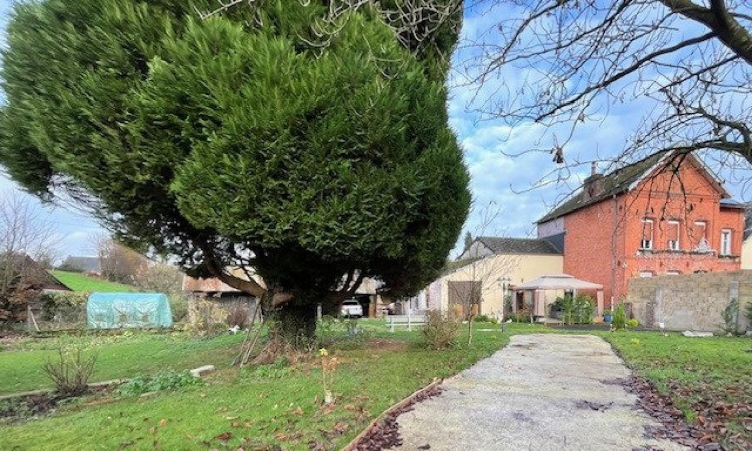 3 bedrooms House in La Capelle, France No. 40560