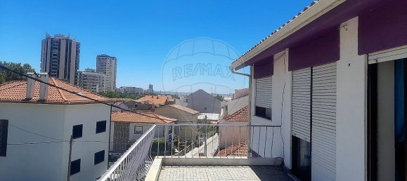 6 bedrooms House in Figueira da Foz, Portugal No. 35990 3