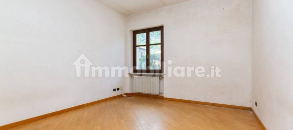 3 bedrooms House in Piasco, Italy No. 71479 19