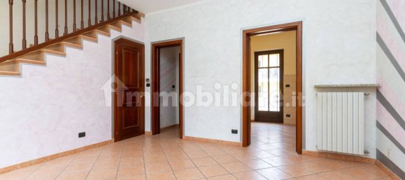 3 bedrooms House in Piasco, Italy No. 71479 3
