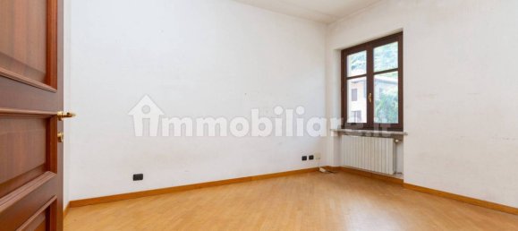 3 bedrooms House in Piasco, Italy No. 71479 21