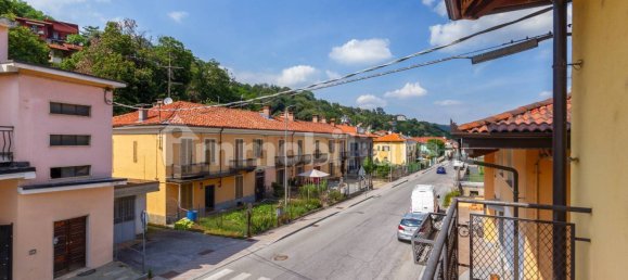 3 bedrooms House in Piasco, Italy No. 71479 32