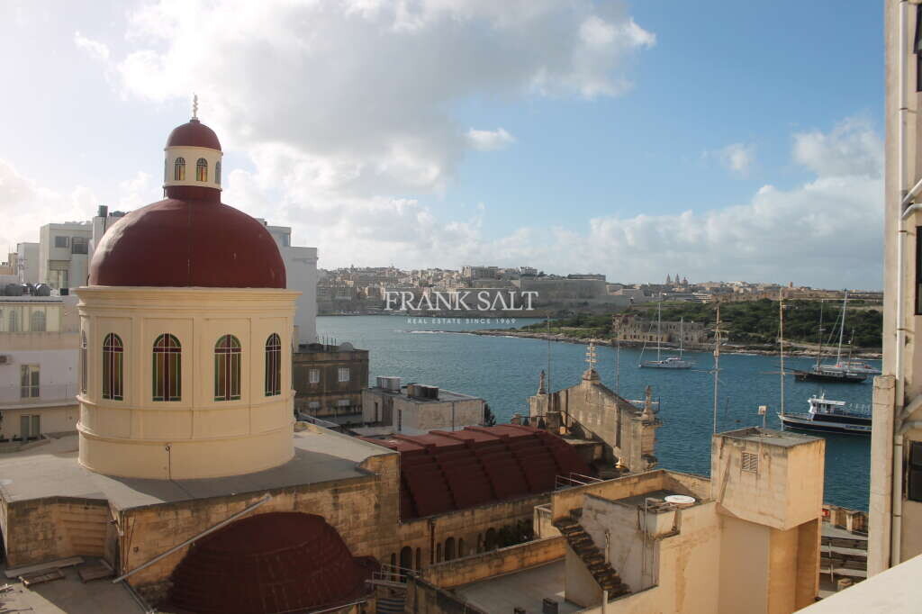 2 bedrooms Penthouse in Sliema, Malta No. 8808