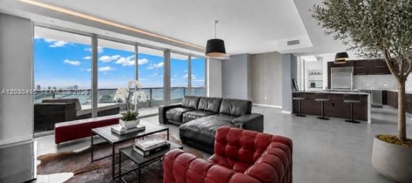 3 dormitorios propiedad comercial en venta en Miami, Miami-Dade, Florida, USA № 615216 30
