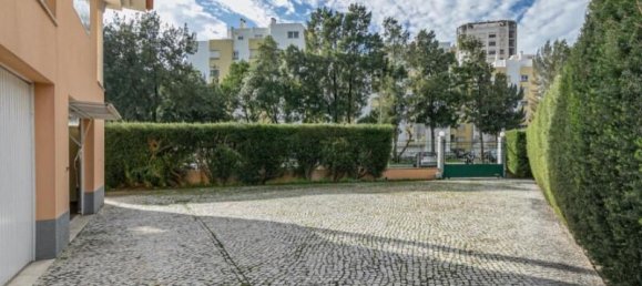 4 bedrooms Villa in Sintra, Portugal No. 96224 12