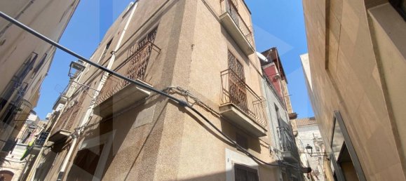 Дом с 4 спальнями в Модуньо, Италия № 33327 2