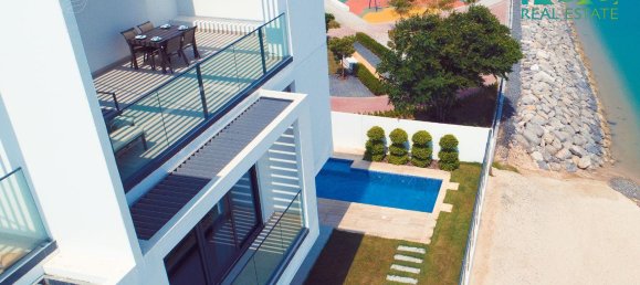 5 bedrooms Villa in Sharjah, UAE No. 31110 28