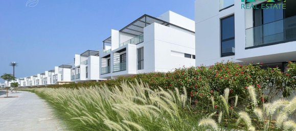 5 bedrooms Villa in Sharjah, UAE No. 31110 27