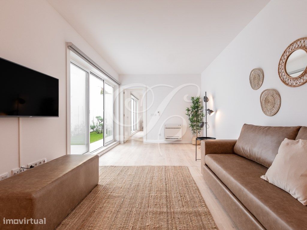 3 bedrooms Apartment in Lisbon, Portugal No. 10995