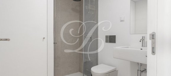 3 bedrooms Apartment in Lisbon, Portugal No. 10995 13