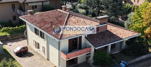 4 bedrooms Villa in Castiglione delle Stiviere, Italy No. 355725 2