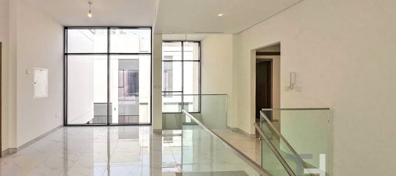 Вилла с 4 спальнями в Al Furjan, ОАЭ № 94466 4