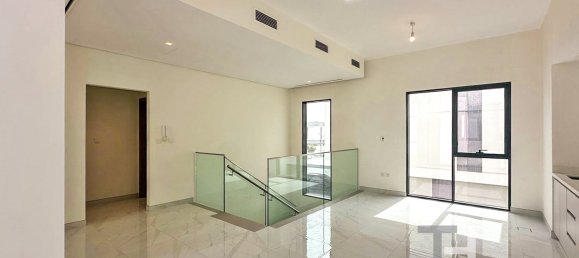 Вилла с 4 спальнями в Al Furjan, ОАЭ № 94466 3