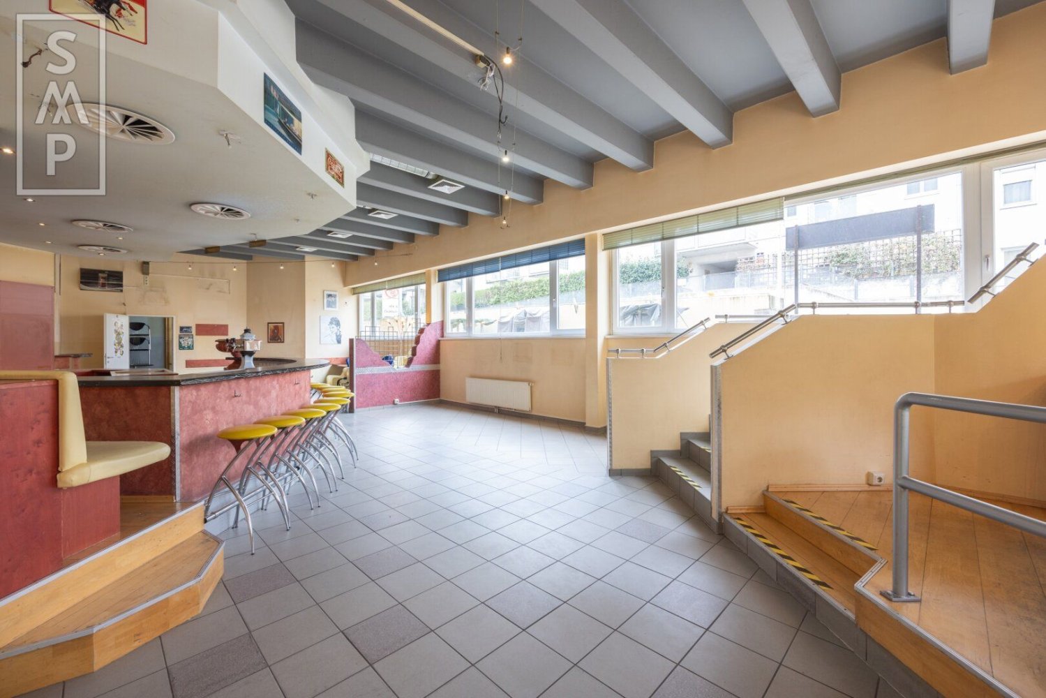  عقار تجاري في Vienna, Austria 228متر مربع رقم 128369