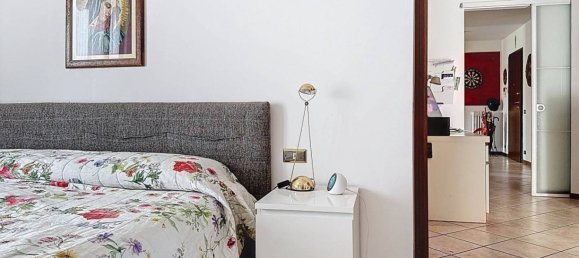 Квартира с 3 спальнями в Мерате, Италия № 335058 32