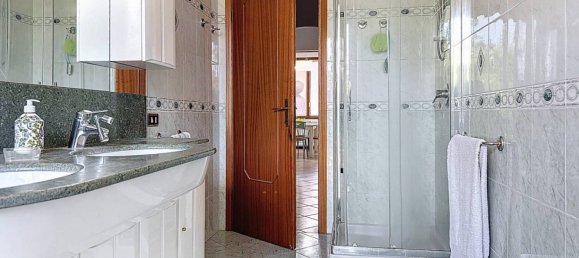 Квартира с 3 спальнями в Мерате, Италия № 335058 25