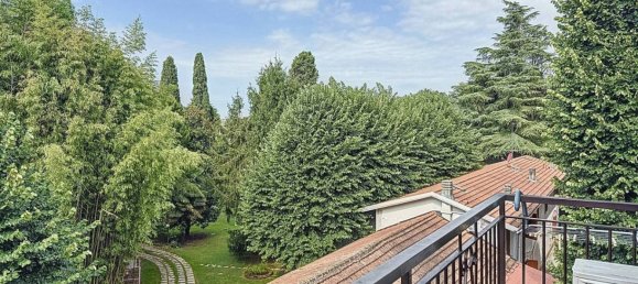 Квартира с 3 спальнями в Мерате, Италия № 335058 16