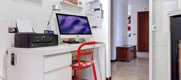 Квартира с 3 спальнями в Мерате, Италия № 335058 35