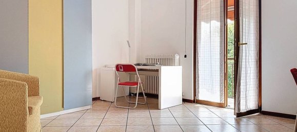 Квартира с 3 спальнями в Мерате, Италия № 335058 36