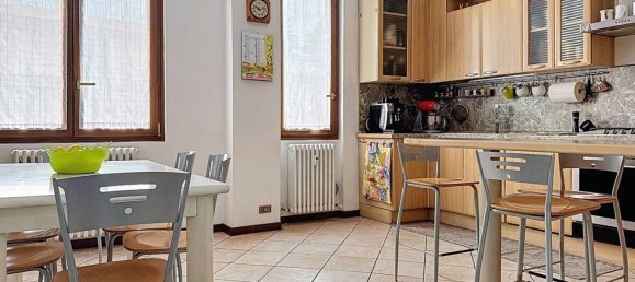 3 Schlafzimmer Wohnung in Merate, Italy, Nr. 335058 40