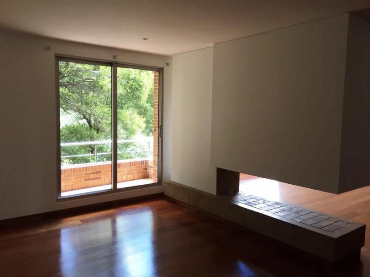 3 bedrooms House in Bogota, Colombia No. 11191