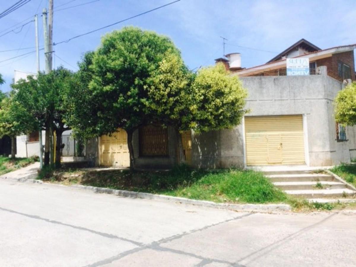 2 bedrooms House in Quilmes, Argentina No. 91217