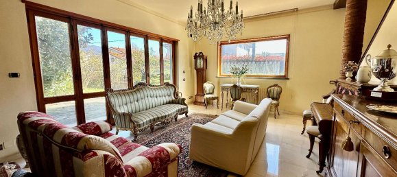 8 rooms Villa in Capannori, Italy No. 43437 9