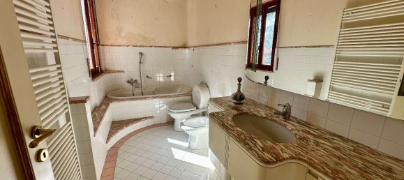 8 rooms Villa in Capannori, Italy No. 43437 11