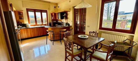 8 rooms Villa in Capannori, Italy No. 43437 4