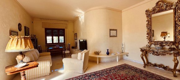 8 rooms Villa in Capannori, Italy No. 43437 2